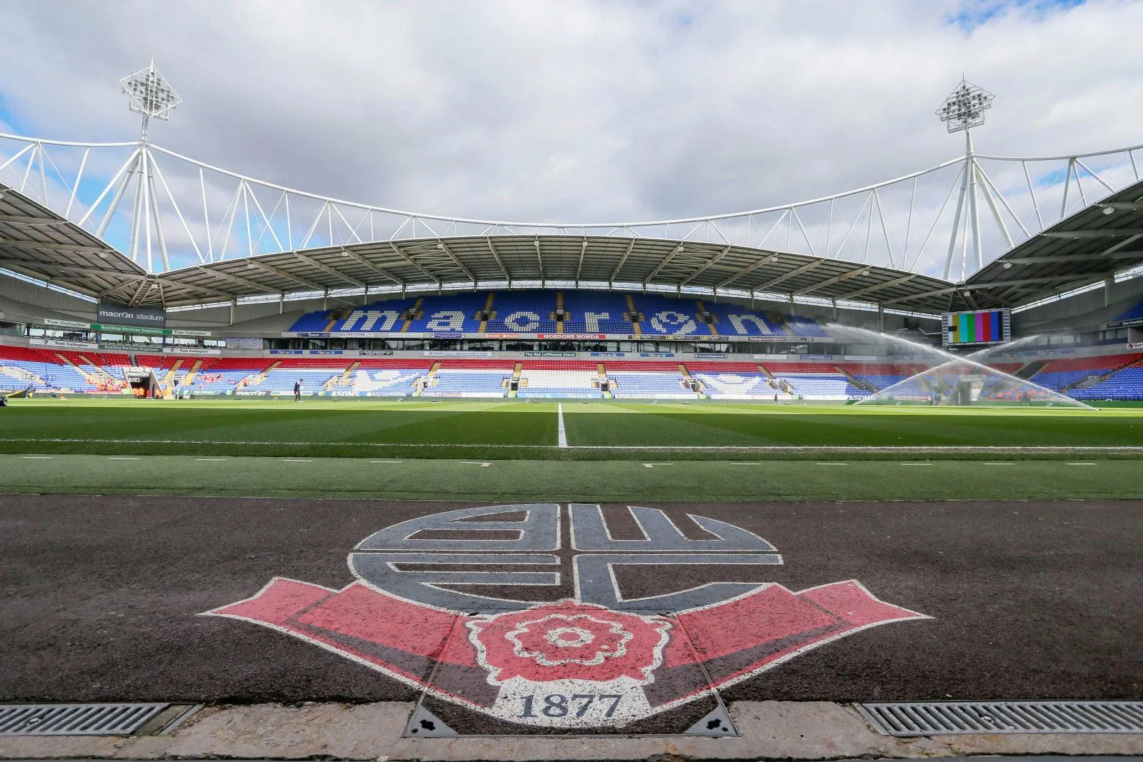 Sân vận động Macron, sân nhà của Bolton Wanderers, nơi các tân binh như Nigel Lonwijk có thể tỏa sáng
