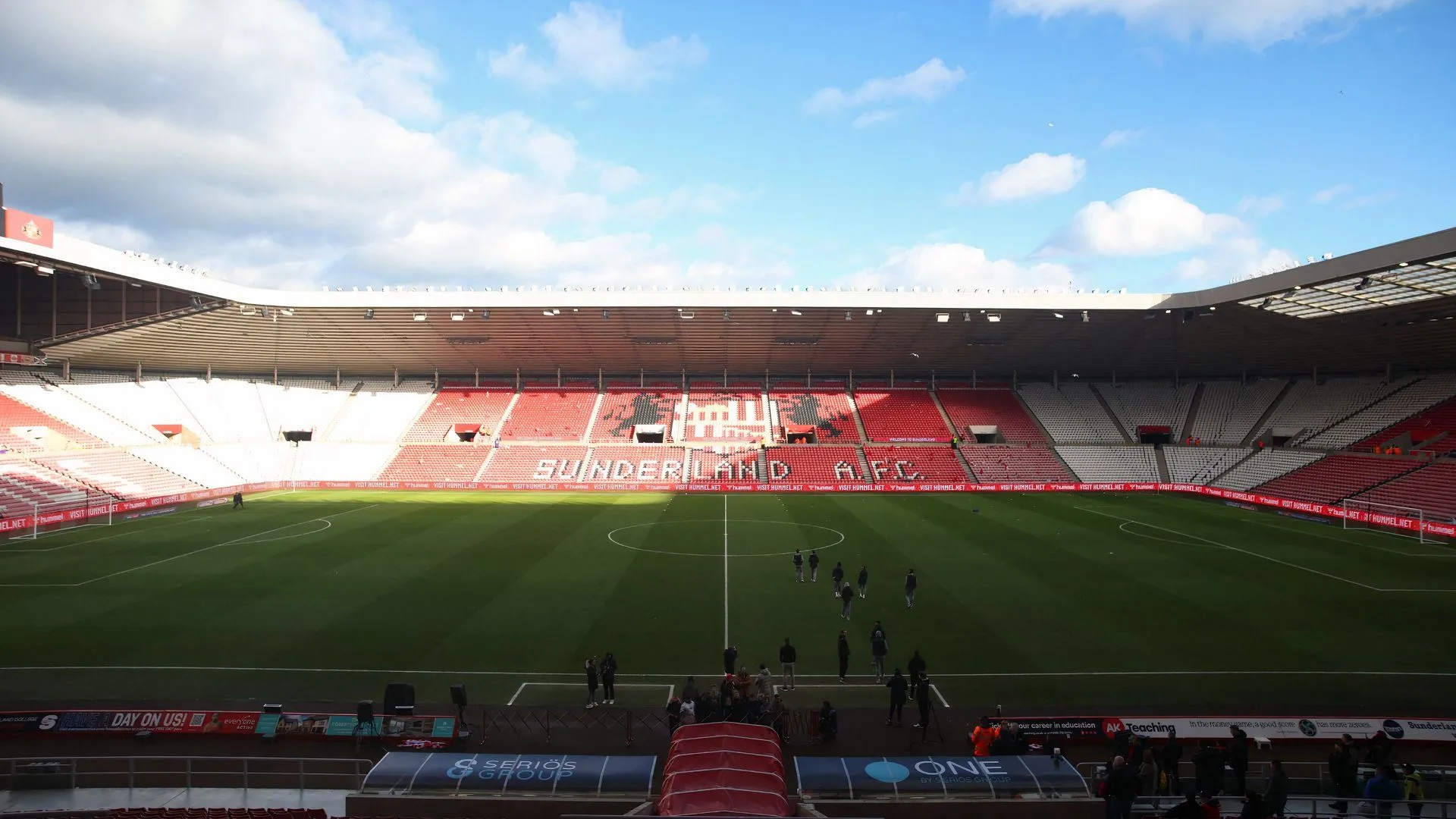 Toàn cảnh sân vận động Ánh Sáng của Sunderland, một điểm đến hấp dẫn cho các tài năng trẻ như Colwill