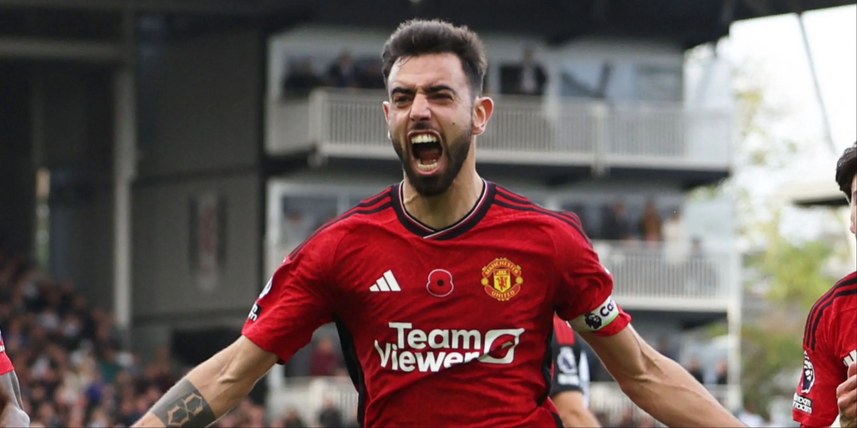 Bruno Fernandes của Manchester United ăn mừng bàn thắng.