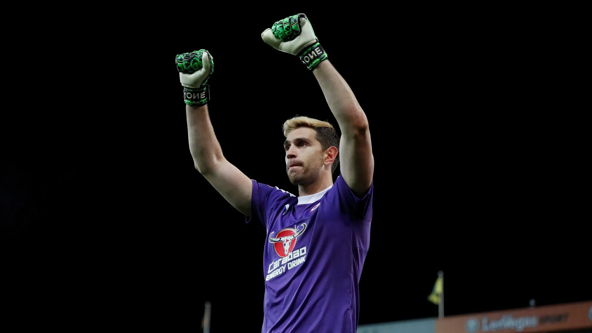 Emiliano Martinez trong thời gian thi đấu cho Reading ở Championship