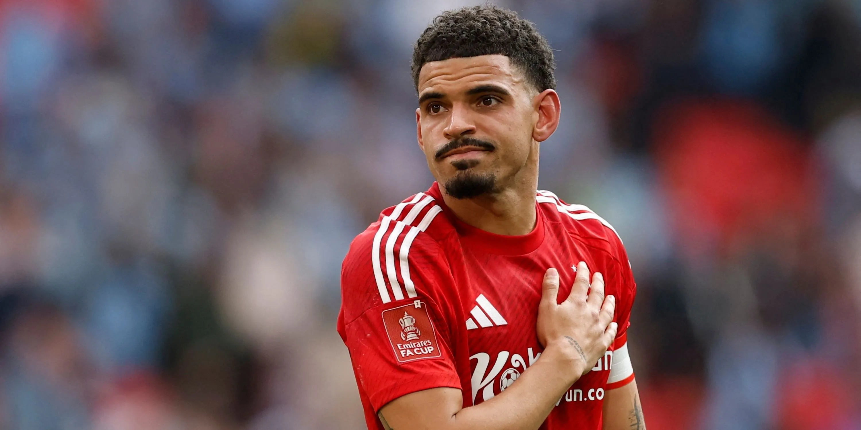 Morgan Gibbs-White, tiền vệ ngôi sao của Nottingham Forest, phản ứng sau trận đấu trong bối cảnh tin đồn chuyển nhượng đến Tottenham.
