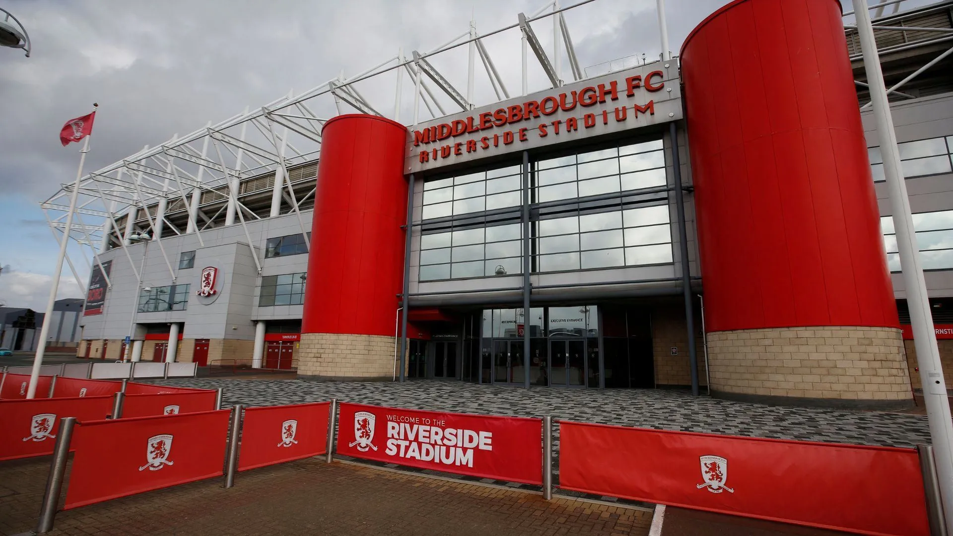 Sân vận động Riverside, sân nhà của Middlesbrough, nơi James Arthur từng biểu diễn