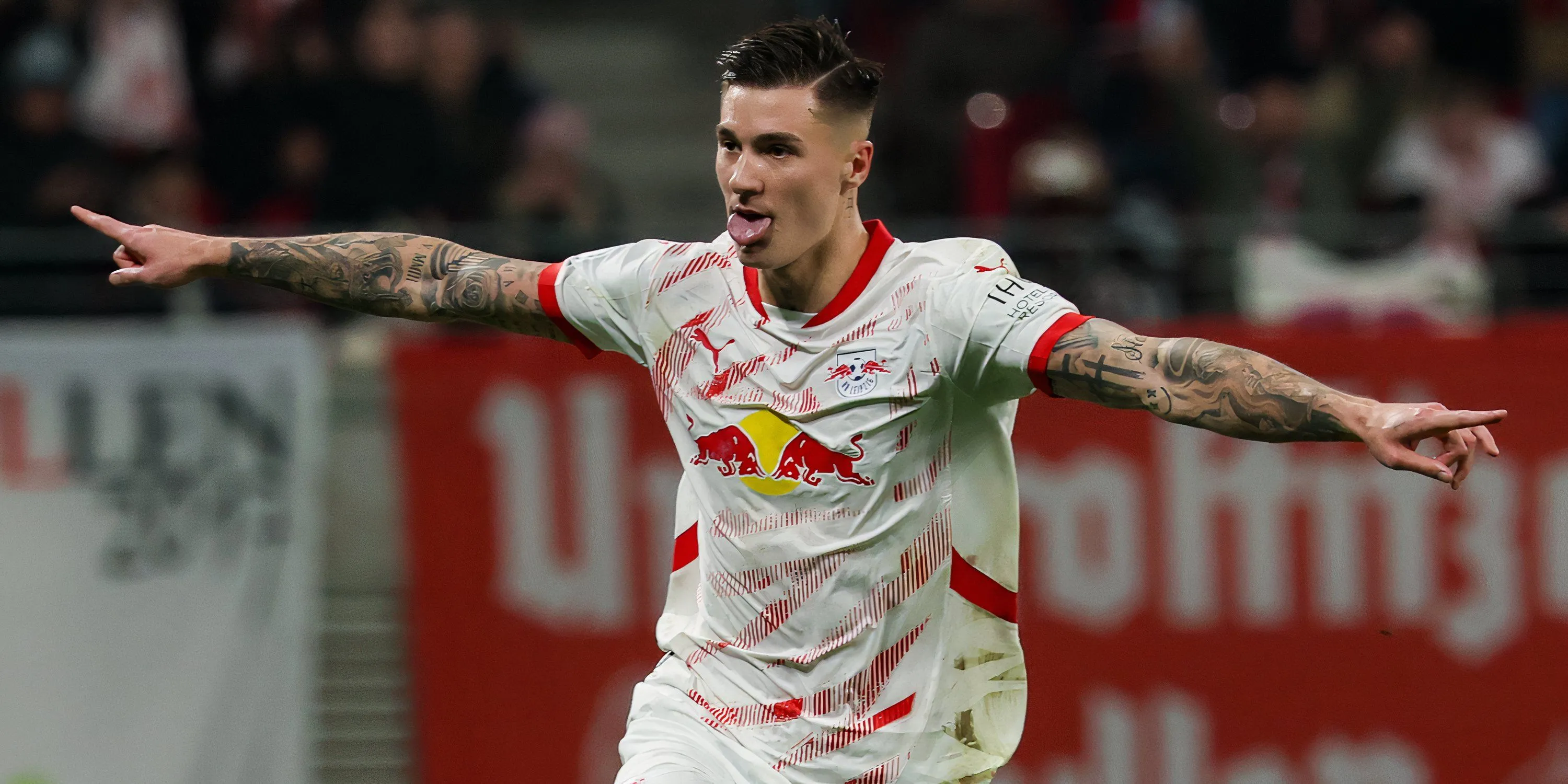 Benjamin Sesko ăn mừng bàn thắng cho RB Leipzig, cầu thủ được hai đại gia Premier League săn đón